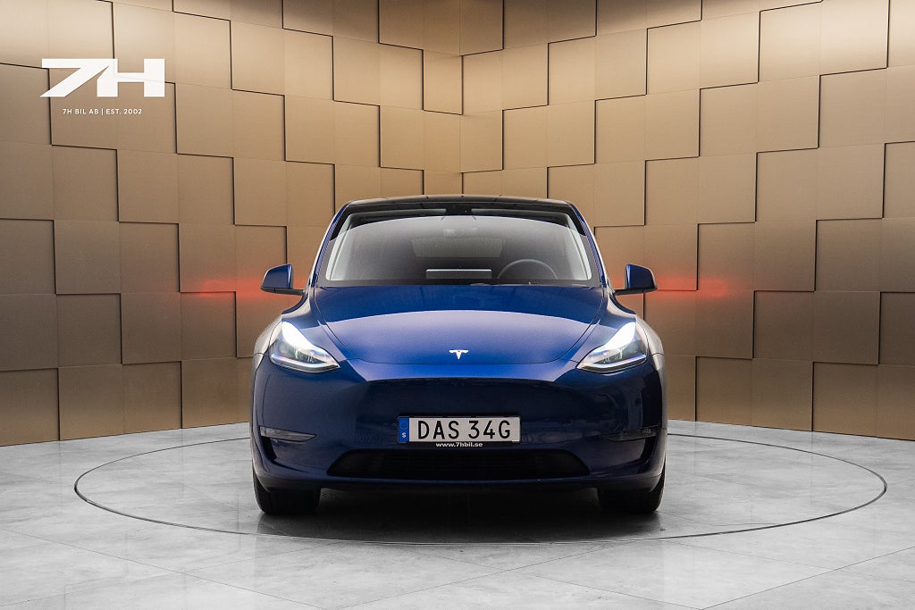 Tesla Model Y Long Range AWD Long Range  360° Pano / Autopilot / Moms