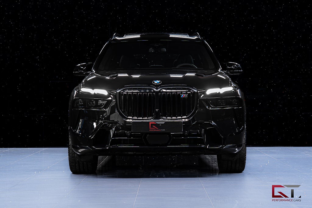 BMW X7 M60i xDrive 2026 MOMS Pano Sky 23" B&W DAP Dragkrok HuD