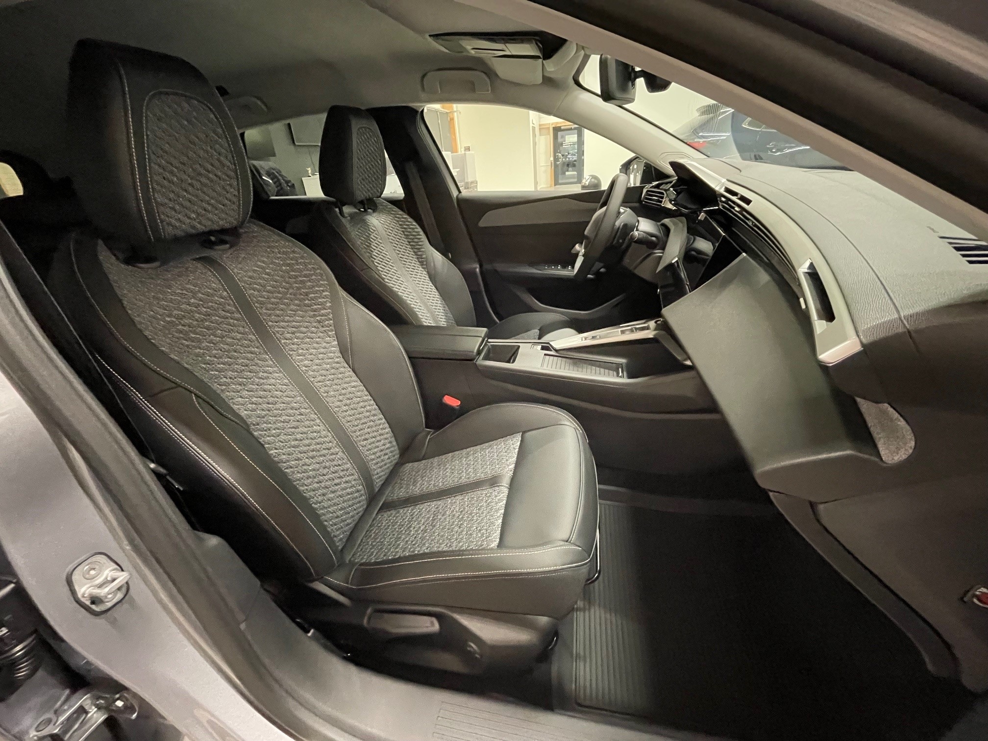 Peugeot 308 SW FL ALLURE Hybrid AUT 2026, bild 7/41