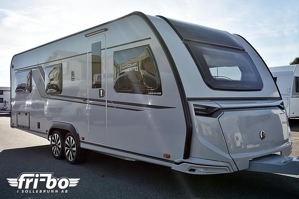 Knaus 650 UDF Südwind Black Selection, Barnkammare
