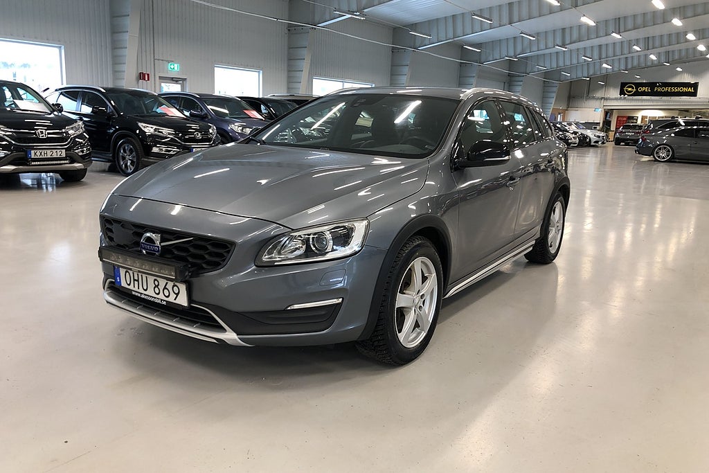 Volvo V60 Cross Country d4 awd summum