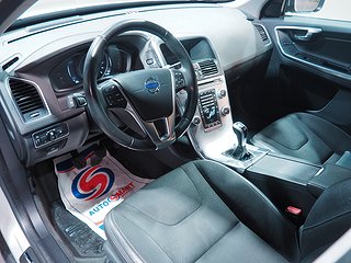 SUV Volvo XC60 13 av 22