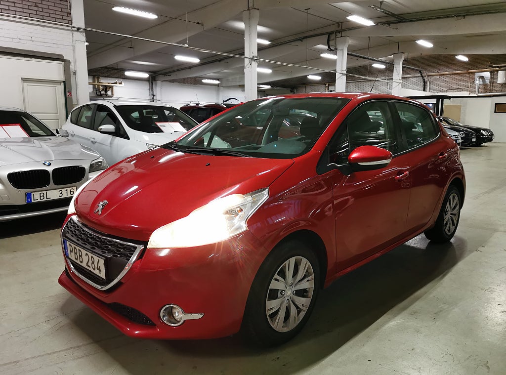 Peugeot 208 5-dörrar 1.2 VTi 82 Euro 5& Nybesiktad & Nyserva