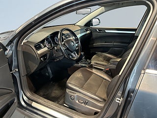 Skoda Superb Kombi 2.0 TDI 4×4 Elegance Drag/MoK/S&V/LED-Ramp/P-Sens – bild 7