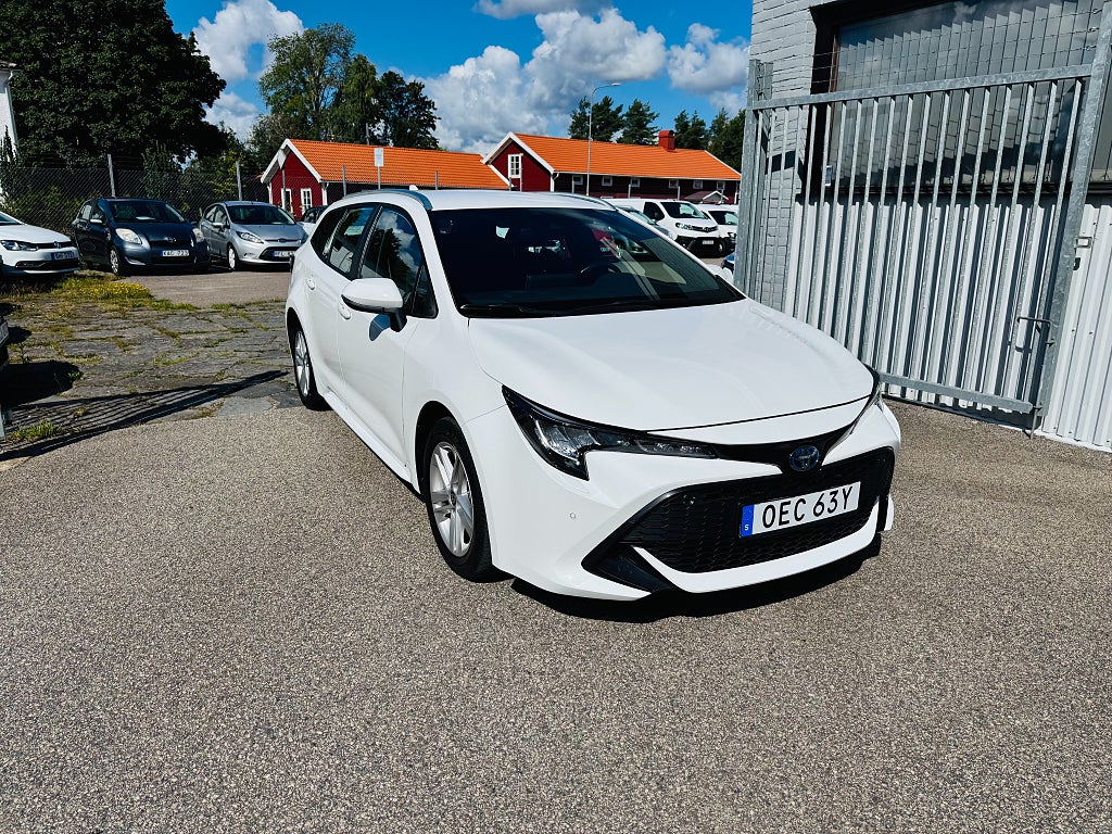 Toyota Corolla Hybrid 122HK TOURING SPORTS ACTIVE / VÄRMARE / 5400Mil
