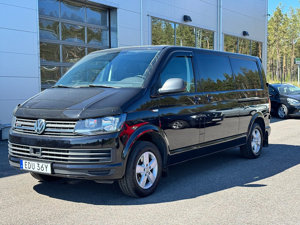Volkswagen Transporter Kombi T30 2.0 4WD DRAG MOMS LEASBAR D-VÄRMARE 5 sits 