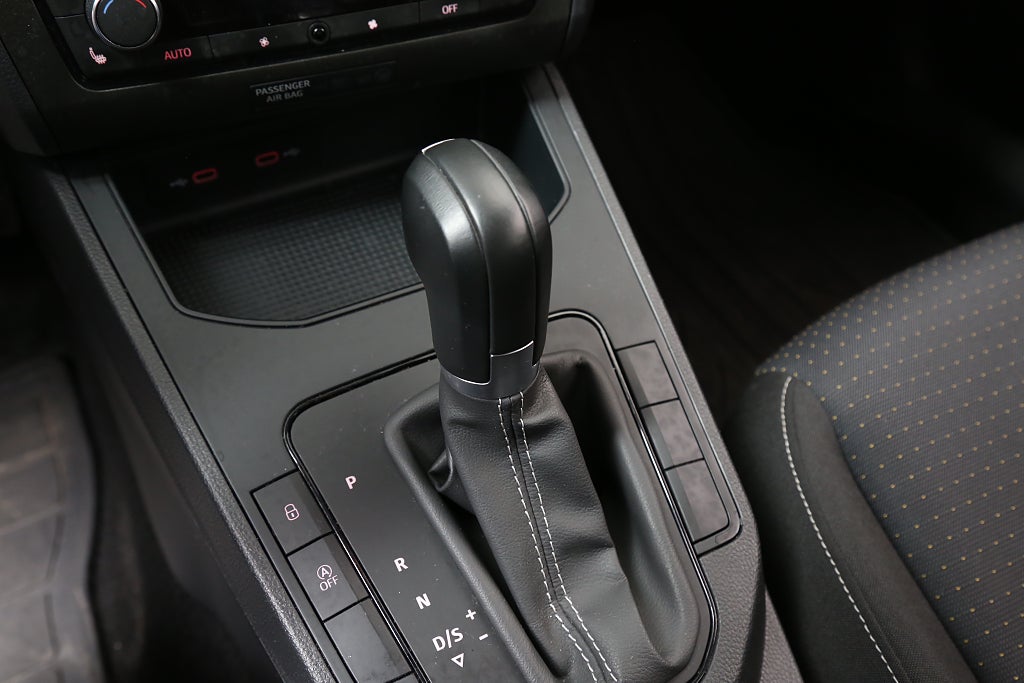 Seat Ibiza 1,0 TSI 110hk Style DSG CarPlay Dragkrok 2022