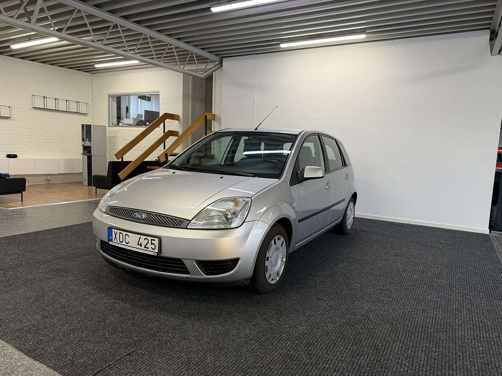 Ford Fiesta 5-dörrar 1.3 Euro 4 Endast 7000MIL 5,45%RÄNTA