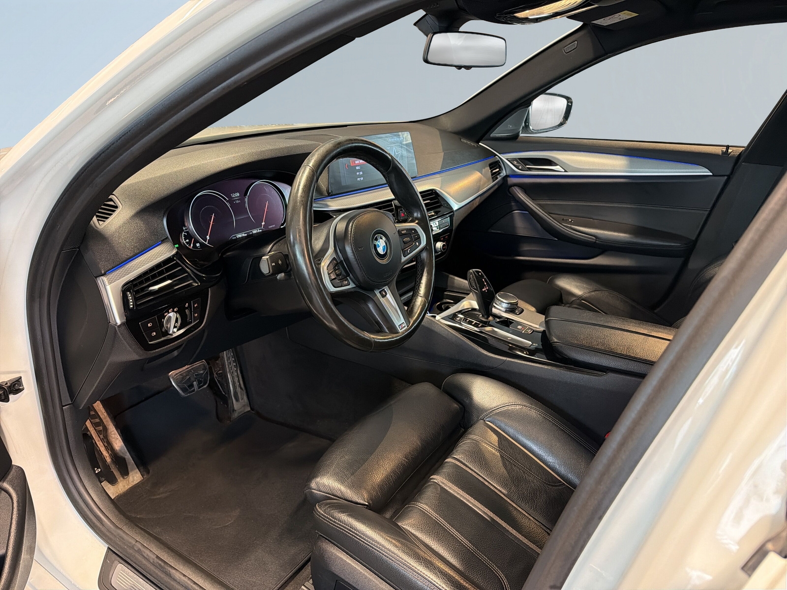 BMW 520 2018, kuva 7/10