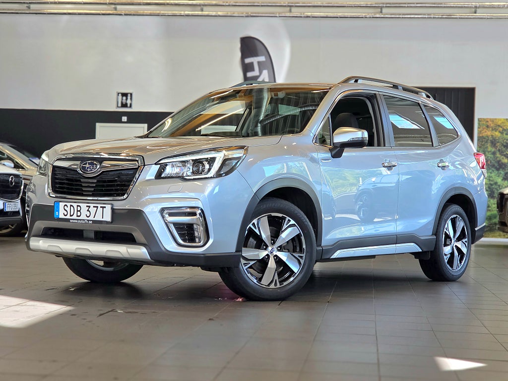 Subaru Forester e-Boxer Summit / Drag/Panorama/Skinn/Harman Kardon
