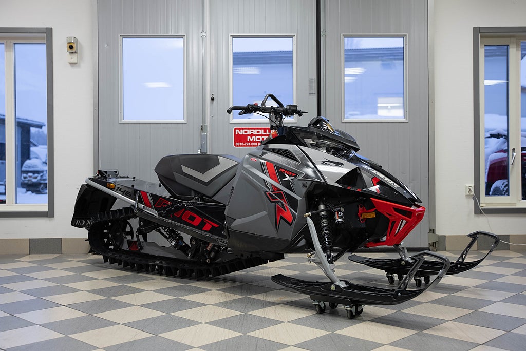 Arctic Cat Riot 8000 146 