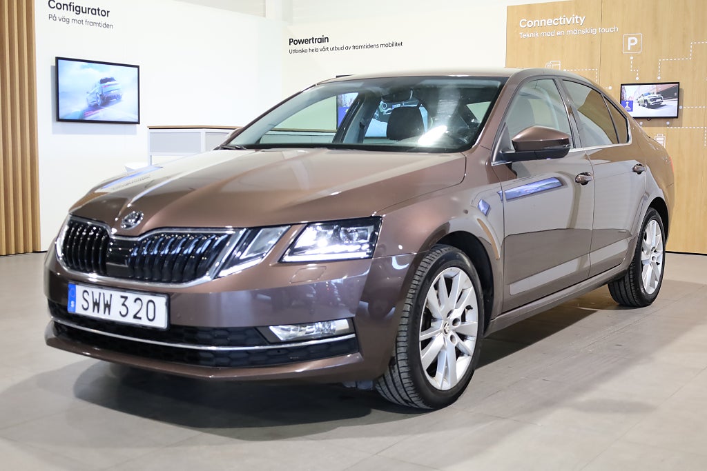 Skoda Octavia 1.0 TSI Navi Värmare Kamera Canton Carplay 2018