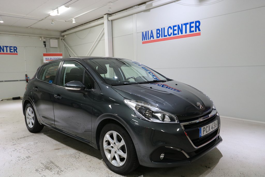 Peugeot 208 1.2 Automat  1ägare endast 4000mil Euro 6