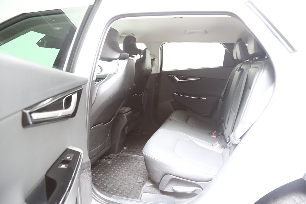 Kia EV6 77.4 kWh 325hk PLUS AWD 360°-kamera Skinn Leasbar 2023