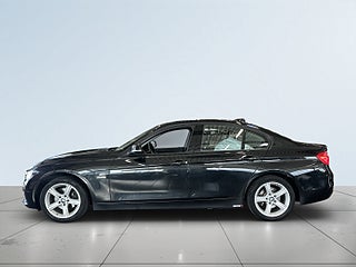 BMW 320D xDrive Steptronic Sport line S&V-hjul/Drag/Mvärm/Navi