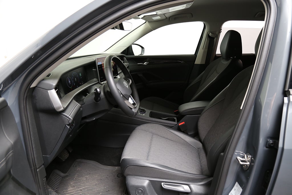 Volkswagen Tayron 1,5 eTSI Life EDT 7-Sits Värmare Drag VAT 2025