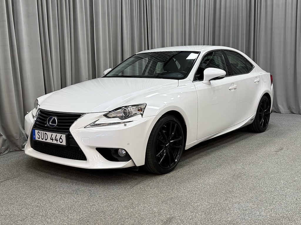 Lexus IS 300h 2.5 223HK Executive Aut Motorvärmare/Rattvärme