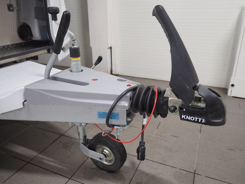 Husvagn, 1-axl Knaus Azur 500 FU 20 av 20