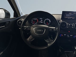Audi A3 Sportback 1.4 TFSI Attraction Mvärm Psens Led-Ramp SoV – bild 9