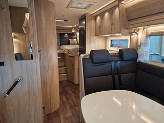 Husbil-halvintegrerad Kabe Classic 740 LGB 13 av 27