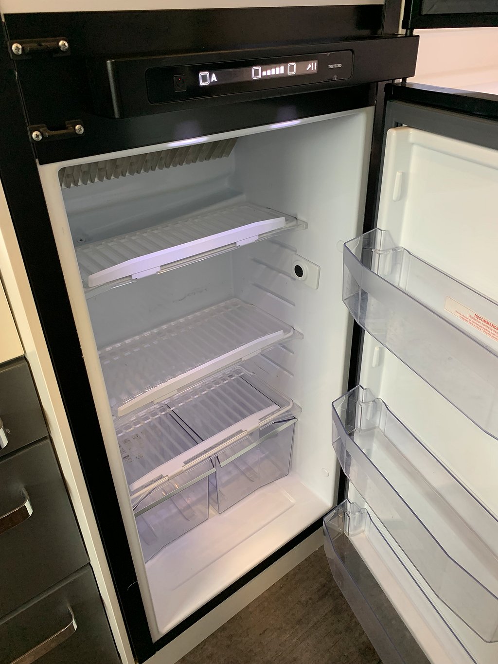 Pilote V 630 J / B-körkort / Långbädd / Solcell / Ugn /160hk - Pilote