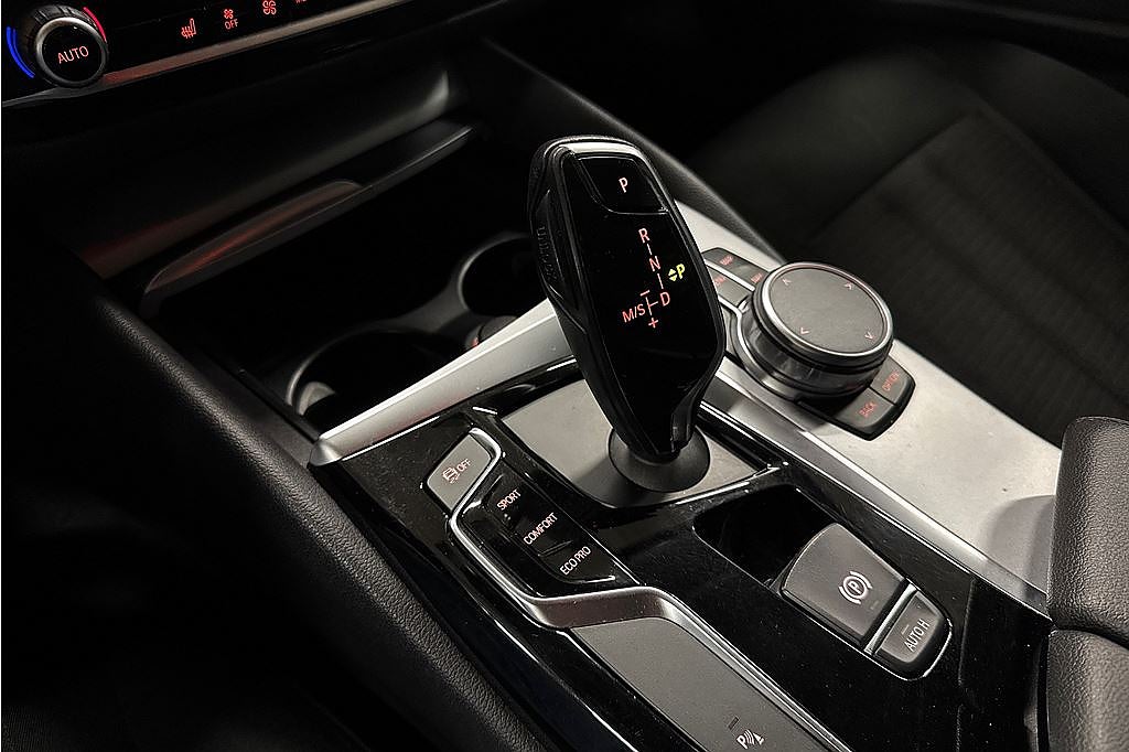 BMW 520 d 190hk, Drag, mörktoning, Fr 2,95% RÄNTA