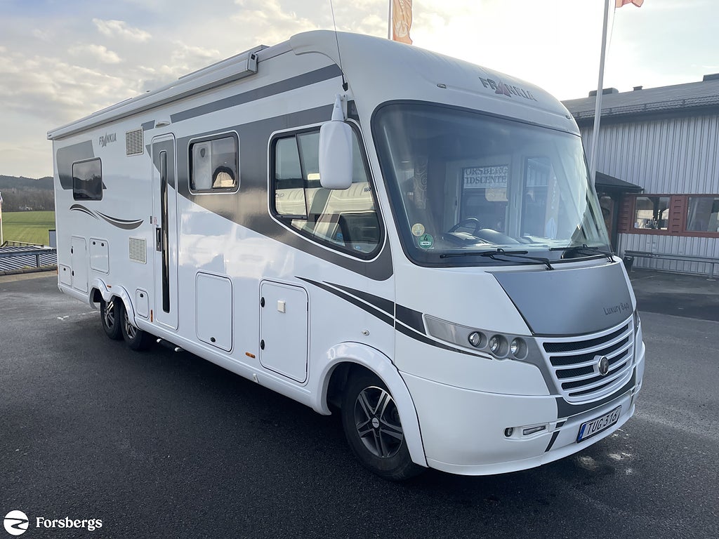 Frankia 840 TD-L* / Solcell / Elektrisk Markis /