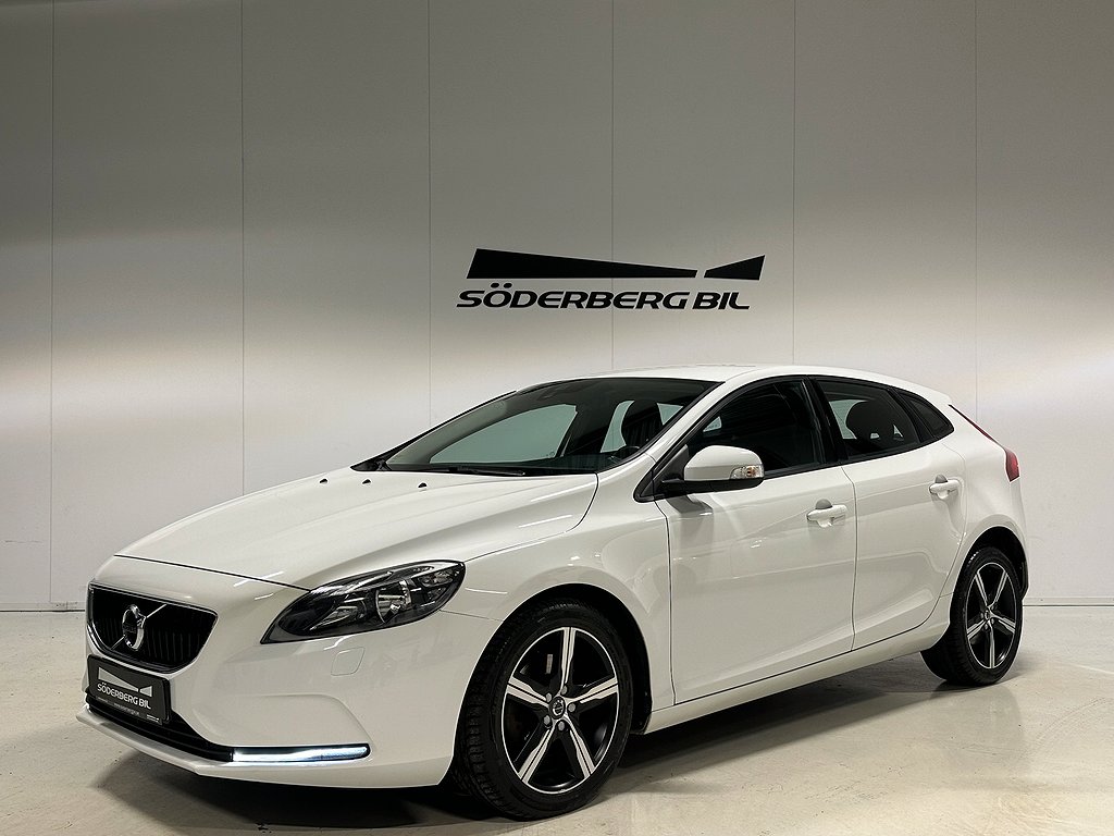 Volvo V40 T2 Kinetic 122hk, Värmare, P-sensor, Volvo On Call