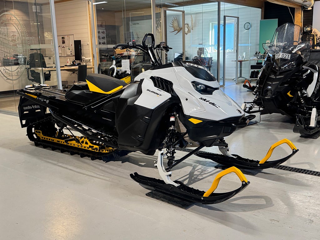 Ski-Doo Summit SP 154 850 E-tec - 2023 *27mil* 