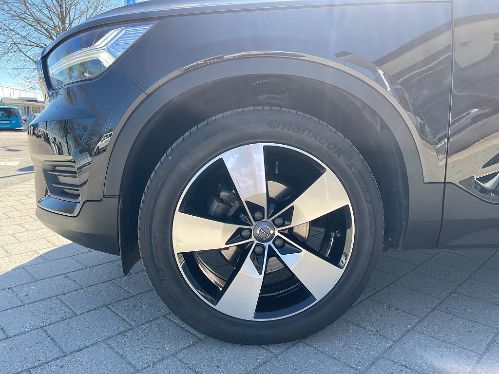 Volvo XC40 D3 Momentum manuell 150 hk