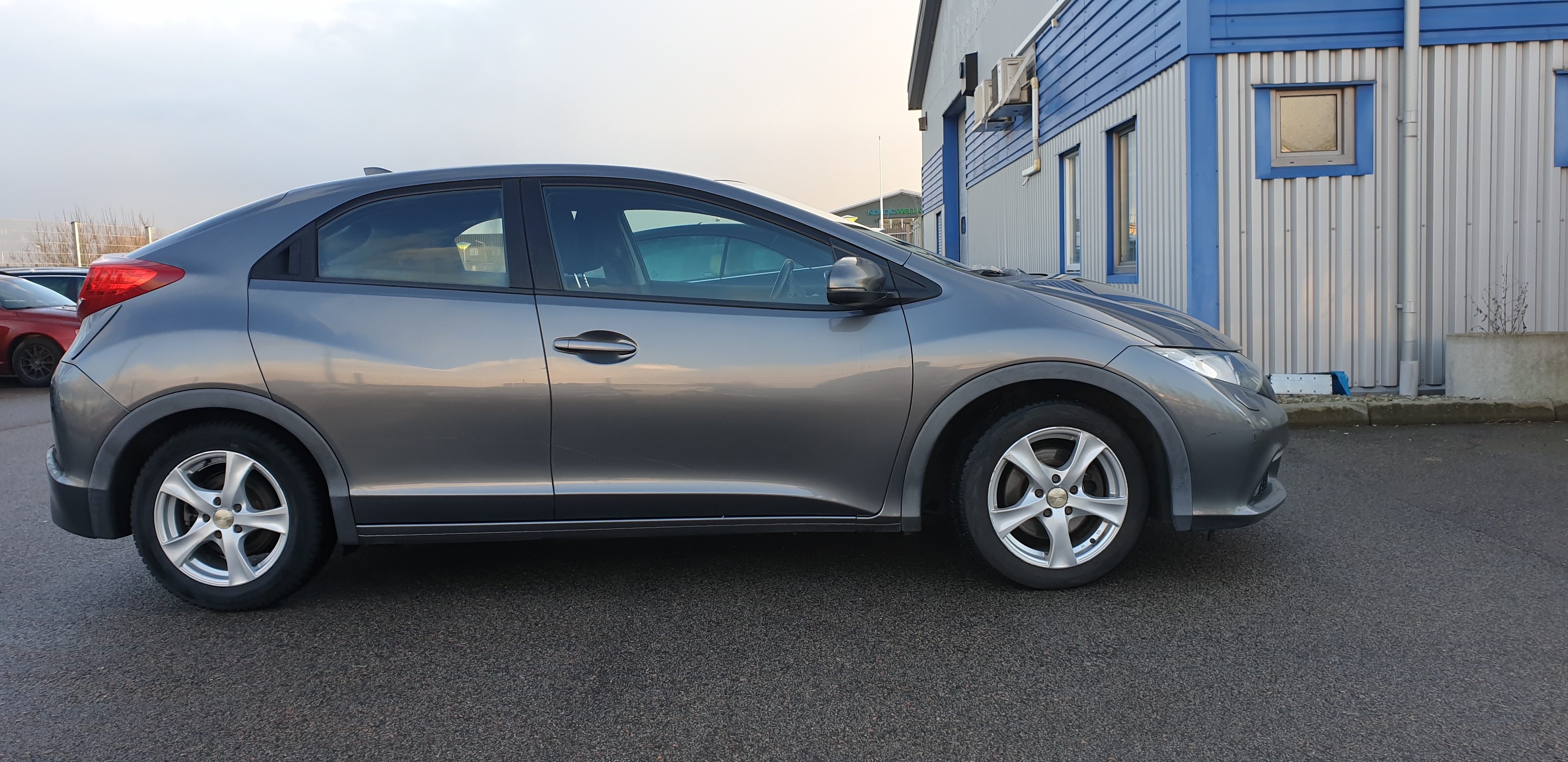 Honda Civic 1.8 i-VTEC 142hk 2013, bild 2/29