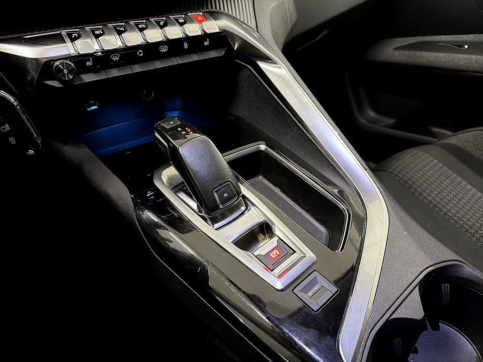 Bild på Peugeot 3008 Active 1.6 BHDi 120hk Aut - CARPLAY