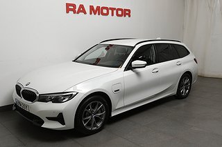 Kombi BMW 330e 1 av 27