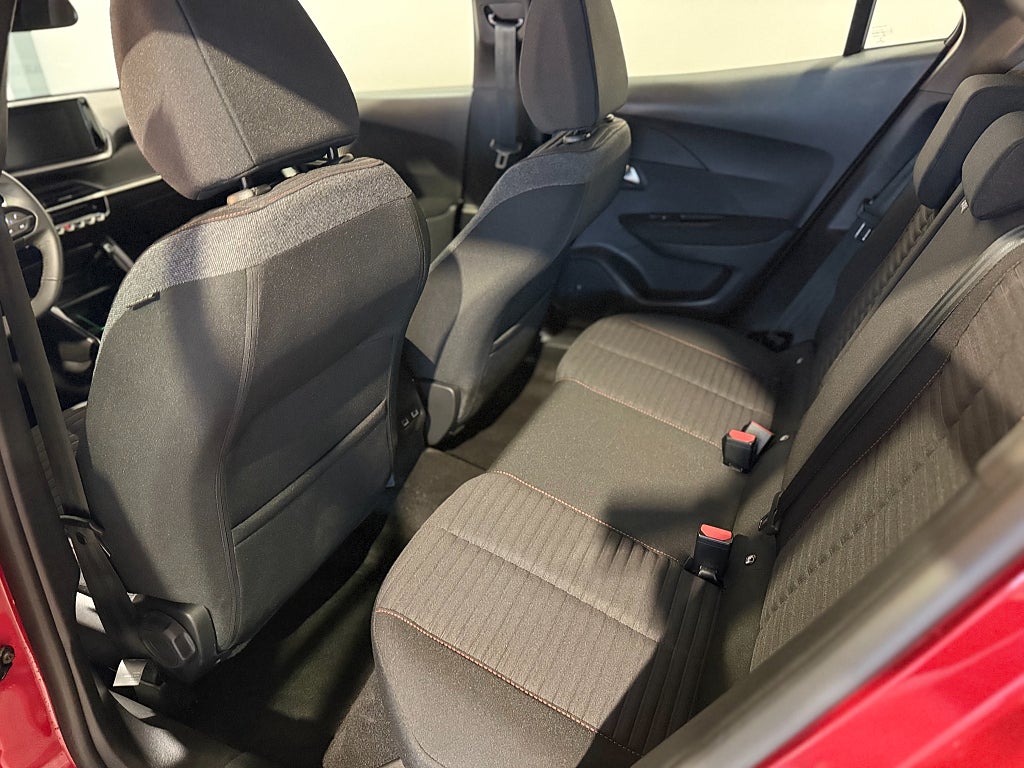 Bild på Peugeot 2008 Active Pack 1.2 PT 130hk Aut - BACKSENSORER