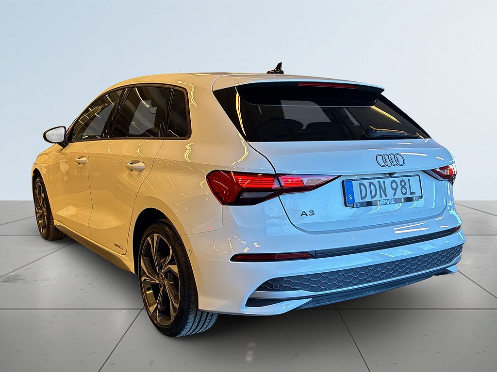 Audi A3 Sportback MOMS/S&Vdäck/Kamera/Psens/Adaptiv farthållare