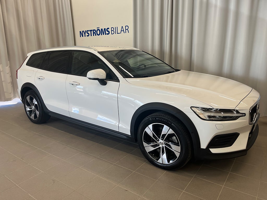 Volvo V60 Cross Country B4 AWD Geartronic Advanced Navi Pro Edition Euro 6 Drag thumbnail