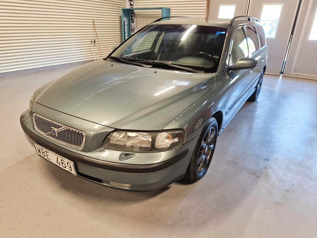 Volvo V70 2.4 Business, Drag, Nyservad