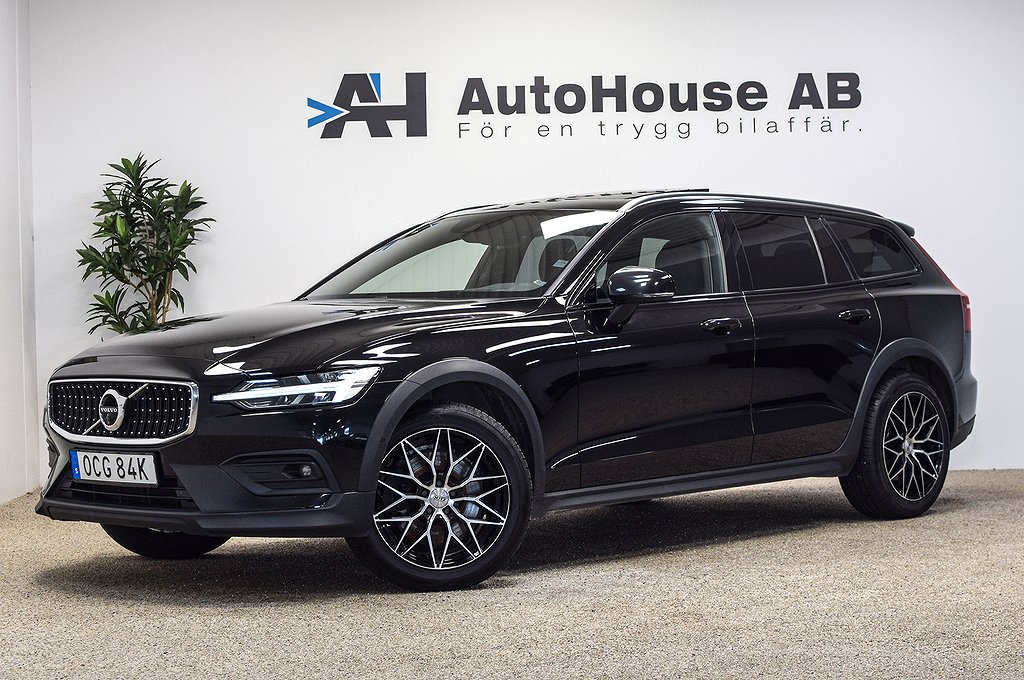Volvo V60 Cross Country D4 AWD Pano Drag HeadUp 360 Skinn HK
