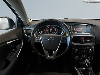 Volvo V40 Cross Country D3 Momentum S&V-hjul/Navi/Dvärm/Kamera/Blis/Keyless – bild 9