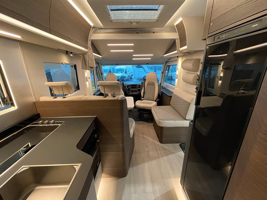 Adria Sonic Supreme 700 SL / Automat 180hk / ALDE / Taksäng - Adria