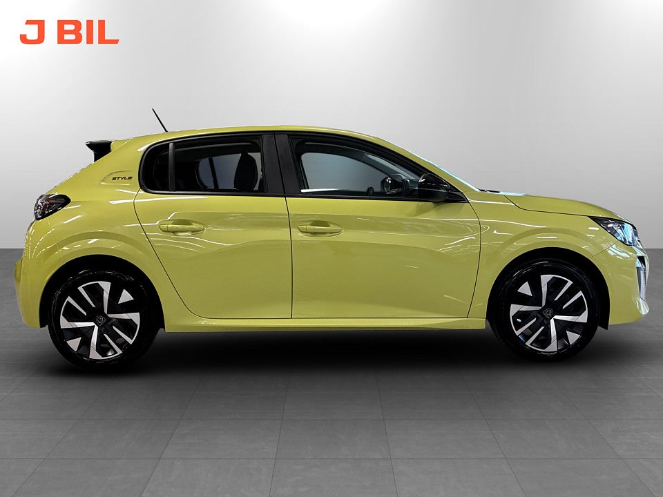 Bild på Peugeot 208 Style Hybrid 100hk Aut CARPLAY BACKSENSORER