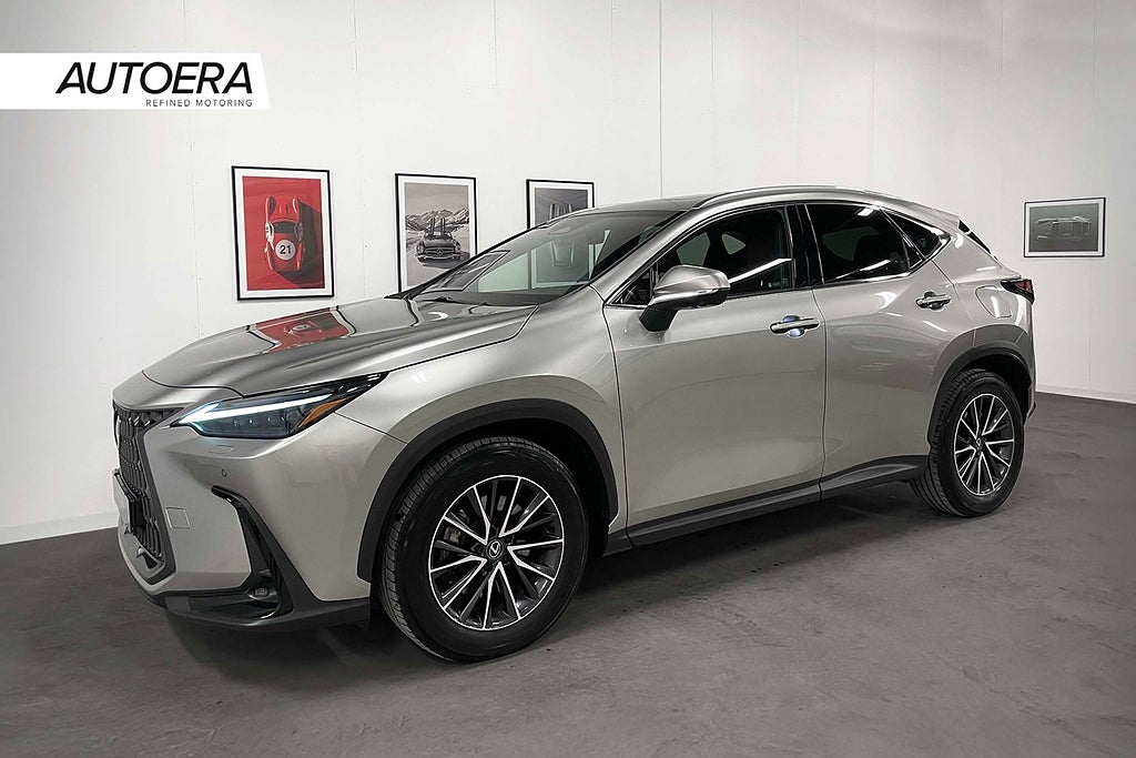 Lexus NX 450h+ AWD -Executive/Teknikpaket/Glastak/Headup/Skinn