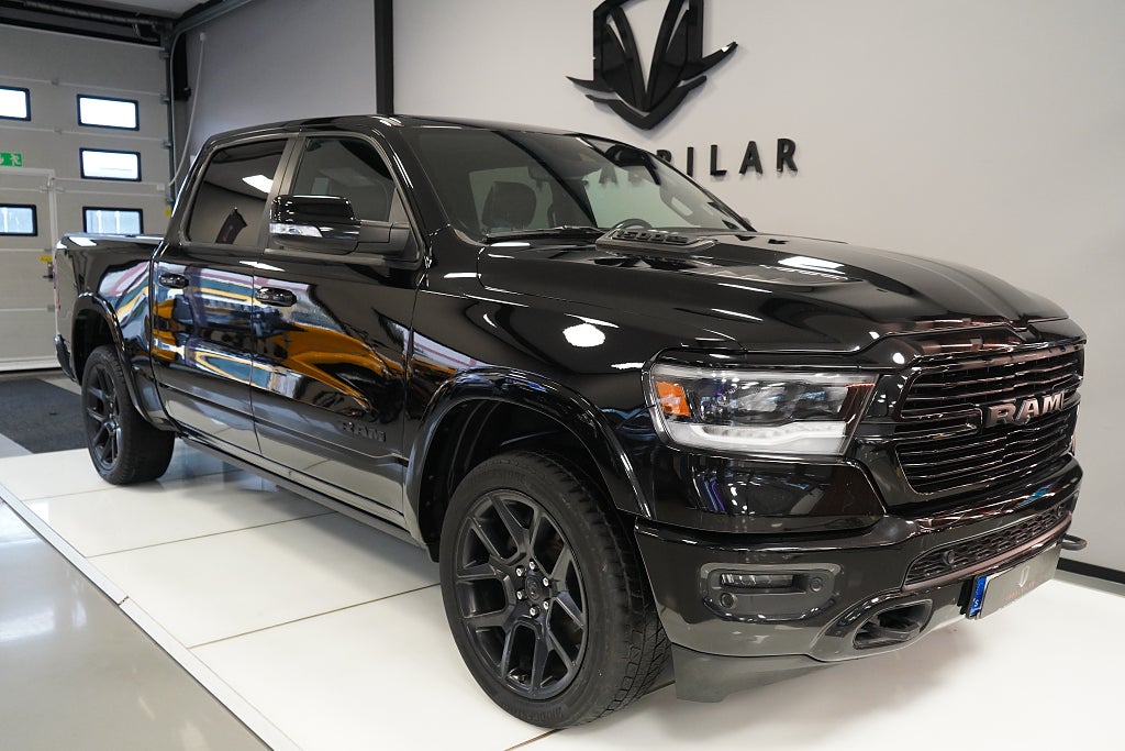 Dodge RAM 1500 LARAMIE V8 HEMI NIGHT