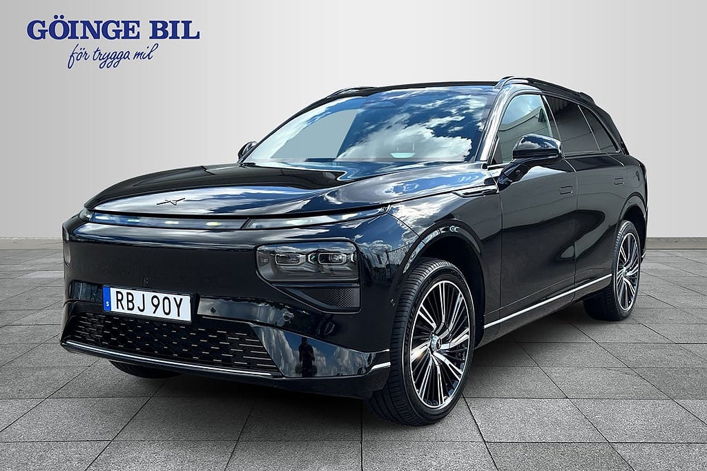 XPENG G9 Performance AWD Premium Komfort/ Drag/ V2L/ XPilot/ Pano/ Luftfj