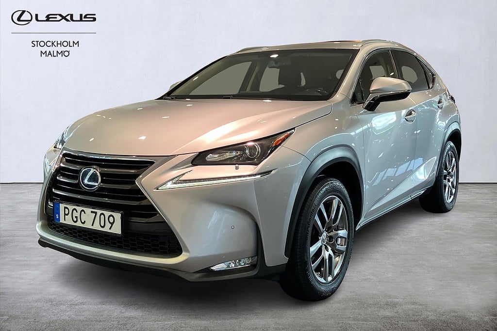 Lexus NX300H Executive AWD 197hk B-kamera Keyless Skinn P...
