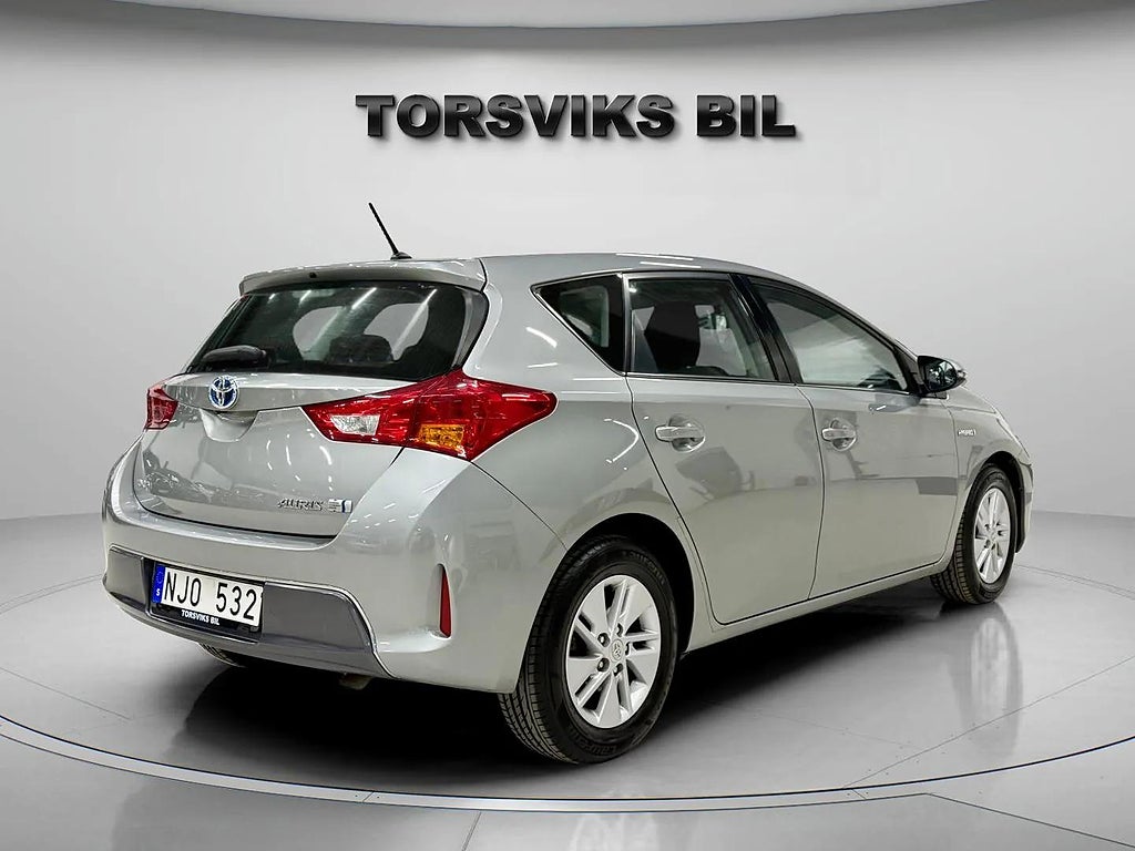 Toyota Auris Hybrid e-CVT Vinterhjul, Motor/Kupevärmare, Ledramp, Hemleverans - miniatyr 6
