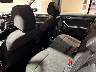 Halvkombi Skoda Fabia 14 av 27