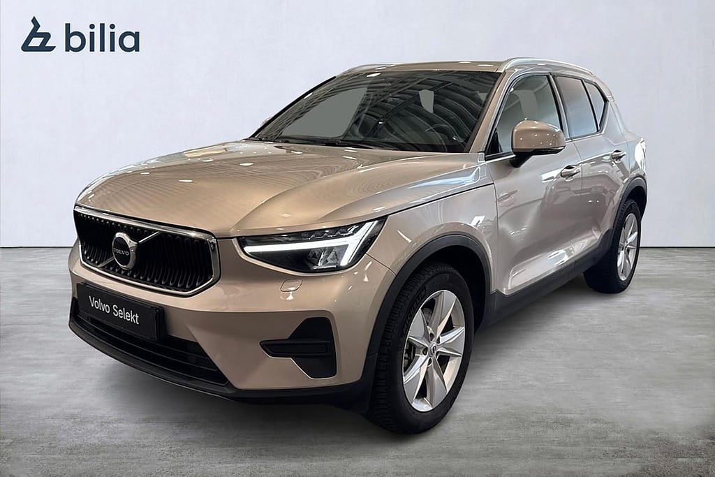Volvo XC40 B4 FWD Bensin Core SE II Mörkt tonade rutor