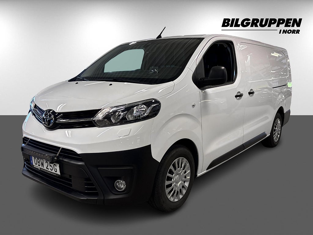 Toyota ProAce 2.0 D-4D L3 (Vinterhjul, Dragkrok, Värmare, HUD)