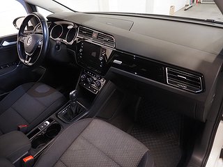 Minibuss Volkswagen Touran 9 av 23